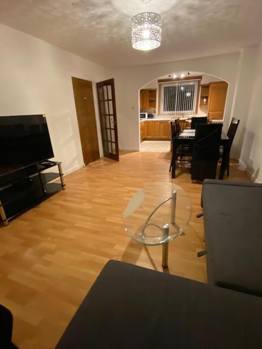 3 Bedroom Home-Inverkeithing Luaran gambar